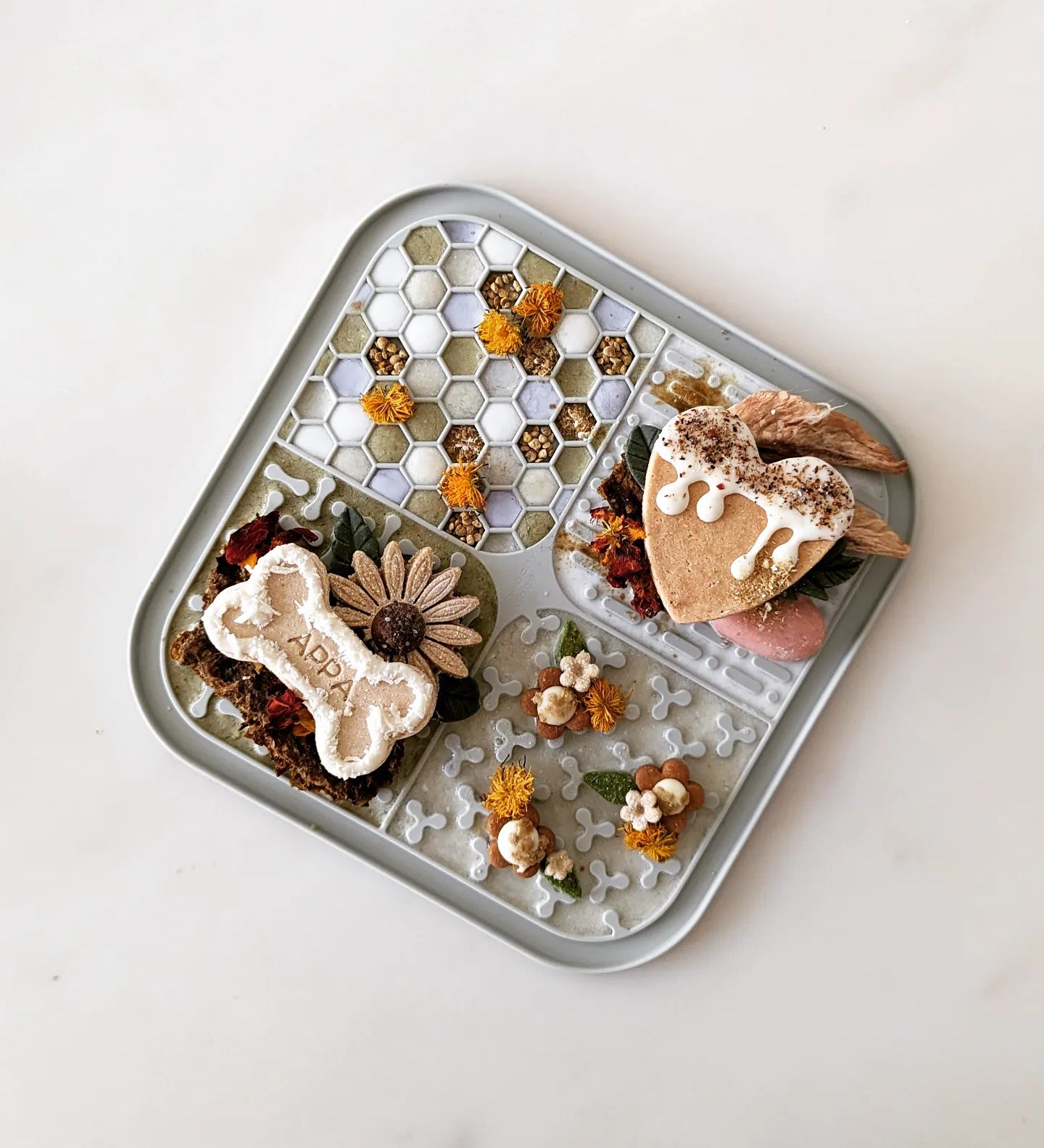 5 tips to create an aesthetic lick mat for your pup