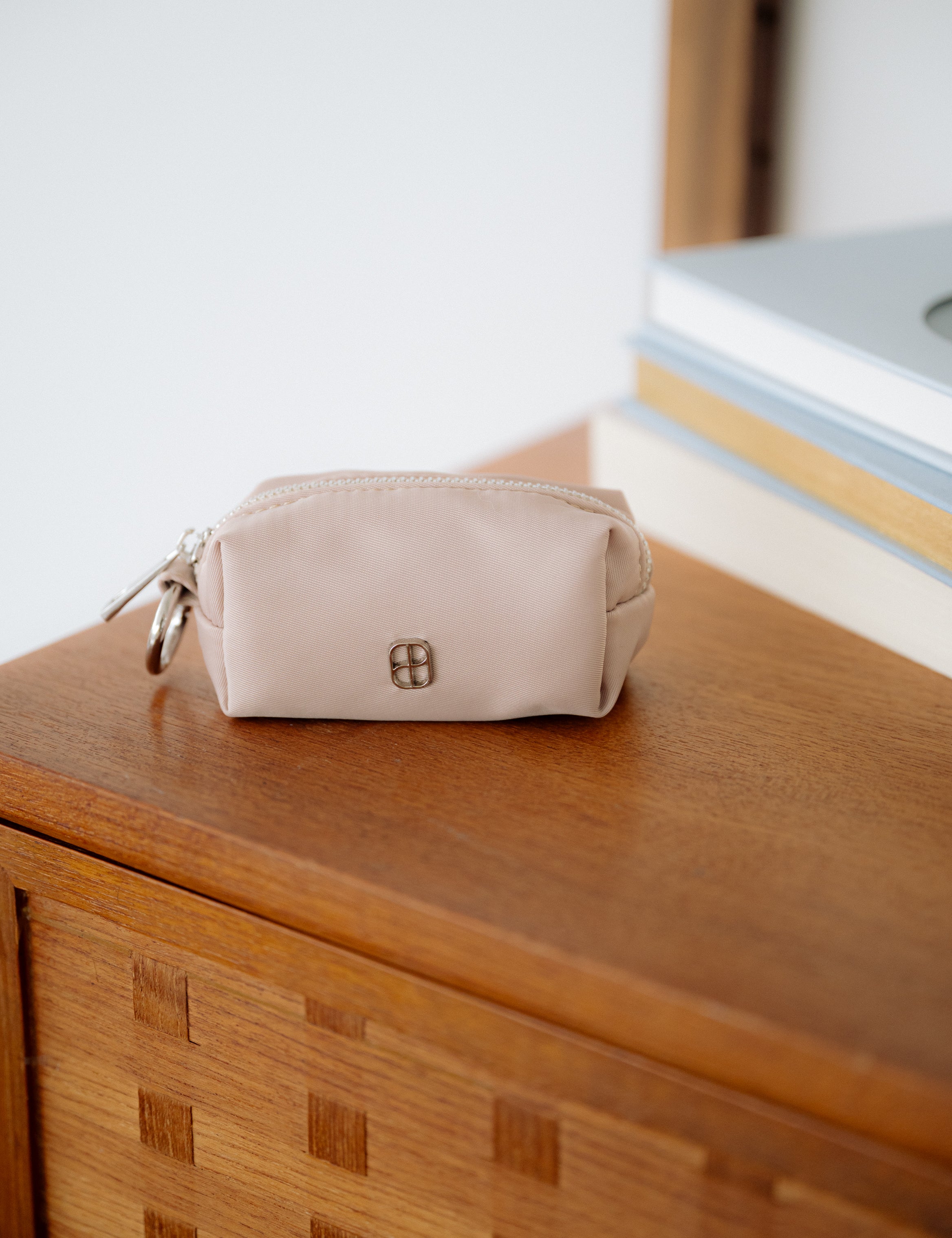 Noma Poop Bag Pouch (Preorder ship by 6/30)